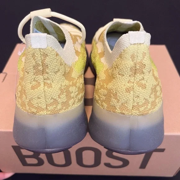 NIB Adidas Yeezy 380 Boost Slip On Hylte Green Yellow Highlight Size 10